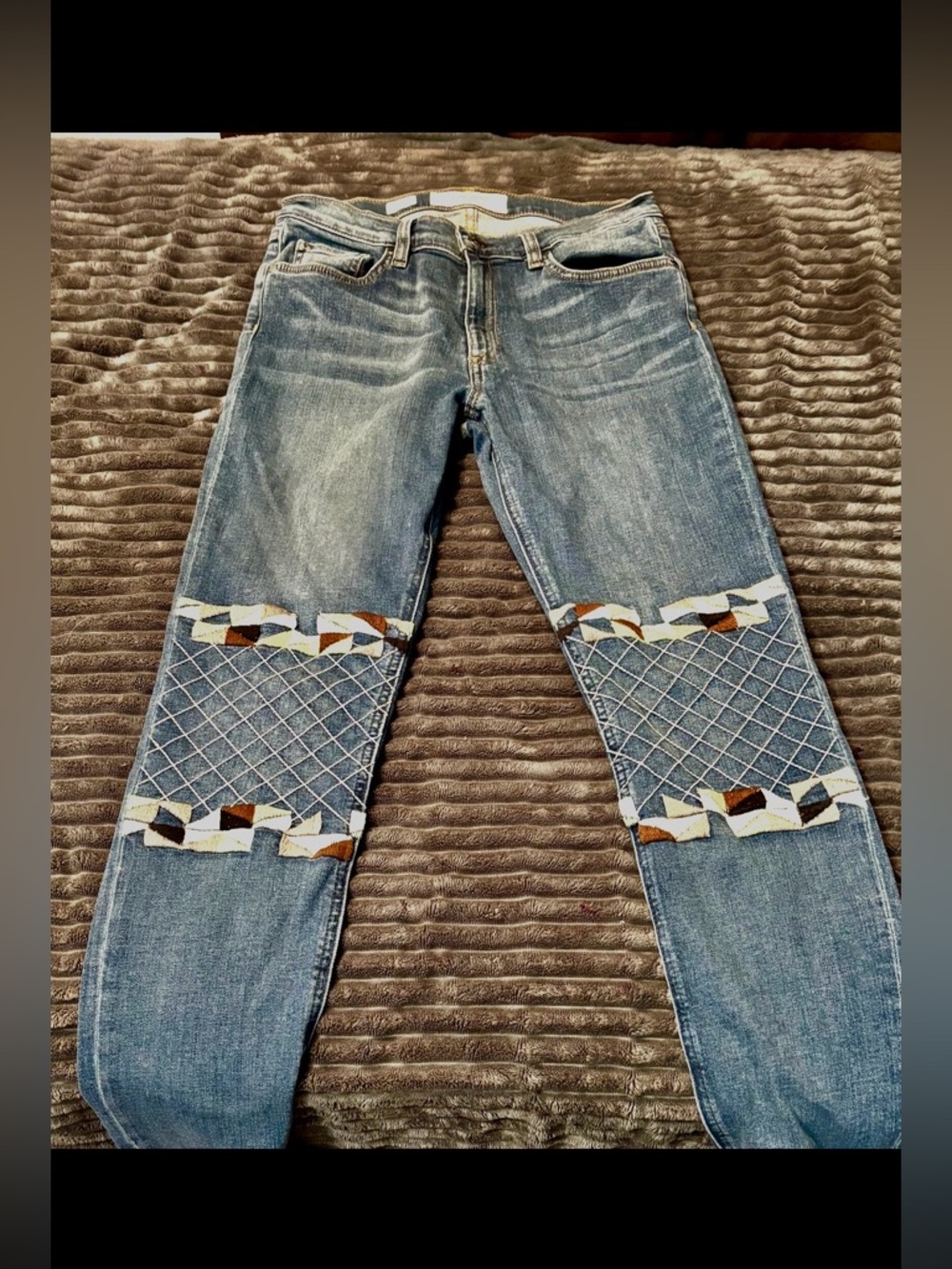 Miss Me Vintage Ankle-Length Blue Denim Jeans with Quilted Knee Patchwork